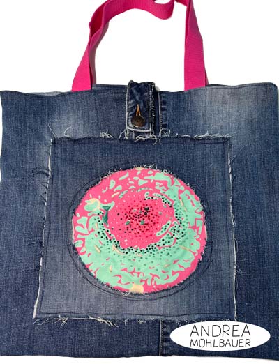 Jeanstasche mit Stickerei