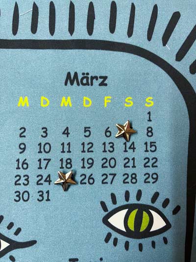 Datum mit Nieten markieren