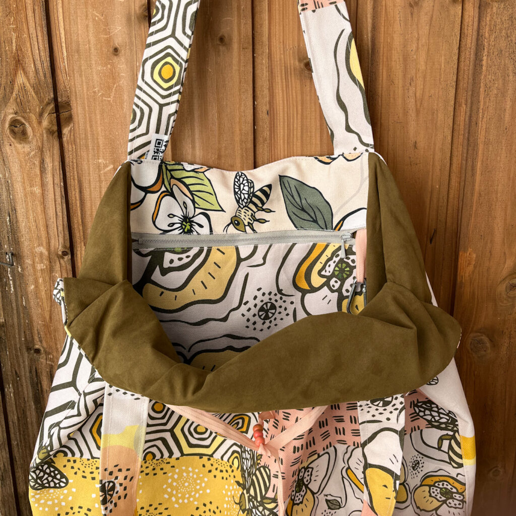 Triangeltasche Bienenhonig innen